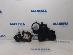 Used Timing cover Citroen C4 Grand Picasso (3A) 1.6 BlueHDI 120 Price € 30,00 Margin scheme offered by Maresia Parts