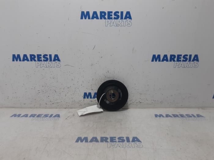 Crankshaft pulley from a Citroën C4 Grand Picasso (3A) 1.6 BlueHDI 120 2015