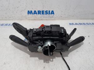 Used Steering column stalk Peugeot Expert (VA/VB/VE/VF/VY) 2.0 Blue HDi 180 16V Price € 127,05 Inclusive VAT offered by Maresia Parts