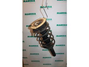 Begagnade Stötdämparstång, höger fram Peugeot 406 (8B) 1.9 dt Pris € 30,00 Marginaltabell erbjuds av Maresia Parts