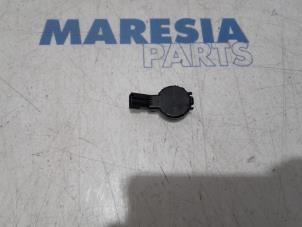 Used Rain sensor Peugeot Expert (VA/VB/VE/VF/VY) 2.0 Blue HDi 180 16V Price € 48,40 Inclusive VAT offered by Maresia Parts