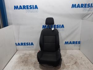 Gebrauchte Sitz links Peugeot 207 CC (WB) 1.6 16V Preis € 105,00 Margenregelung angeboten von Maresia Parts