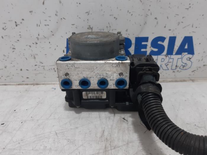ABS pump from a Fiat 500 (312) 1.2 69 2008