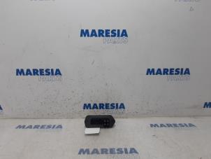 Used Door contact switch Renault Kangoo Express (FW) 1.5 dCi 90 FAP Price € 48,40 Inclusive VAT offered by Maresia Parts