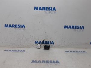 Used GPS antenna Renault Kangoo Express (FW) 1.5 dCi 90 FAP Price € 60,50 Inclusive VAT offered by Maresia Parts