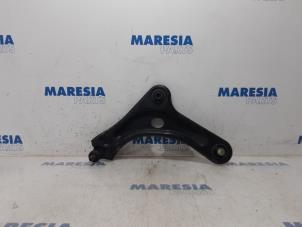 Used Front lower wishbone, left Peugeot 208 I (CA/CC/CK/CL) 1.0 Vti 12V PureTech Price € 25,00 Margin scheme offered by Maresia Parts