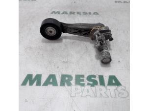 Używane Rolka napinajaca pasa rozrzadu Peugeot 207/207+ (WA/WC/WM) 1.4 16V VTi Cena € 20,00 Procedura marży oferowane przez Maresia Parts