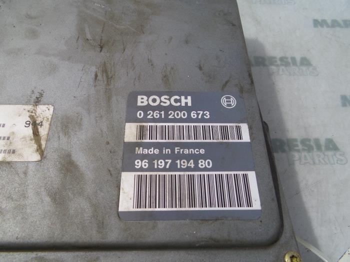 Engine management computer from a Peugeot 106 1995