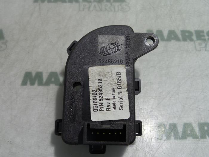 Begagnade Sensor (övriga) Renault Laguna II (BG) 1.9 dCi 120 Pris € 25,00 Marginaltabell erbjuds av Maresia Parts