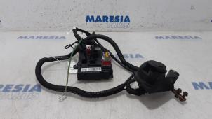 Usagé Kit câble crochet de traction Peugeot 5008 I (0A/0E) 1.6 VTI 16V Prix € 75,00 Règlement à la marge proposé par Maresia Parts