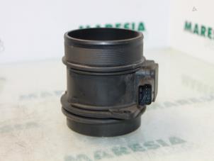 Used Airflow meter Peugeot 407 SW (6E) 2.0 HDiF 16V Price € 35,00 Margin scheme offered by Maresia Parts