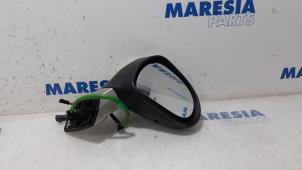 Used Wing mirror, right Peugeot 308 SW (4E/H) 1.6 VTI 16V Price € 50,00 Margin scheme offered by Maresia Parts