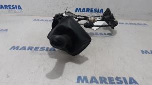 Used Gear stick Renault Kangoo Express (FW) 1.5 dCi 75 FAP Price € 48,40 Inclusive VAT offered by Maresia Parts
