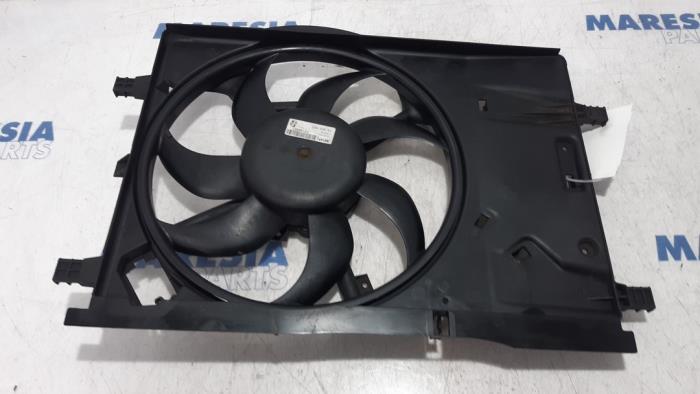 Begagnade Fläktmotor Fiat Punto Evo (199) 1.4 Pris € 39,95 Marginaltabell erbjuds av Maresia Parts