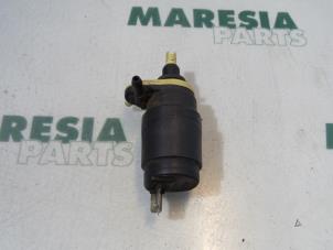 Used Windscreen washer pump Lancia Delta (836) 1.9 TDS HPE Price € 15,00 Margin scheme offered by Maresia Parts