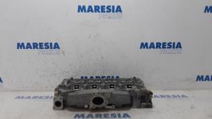 Used Cylinder head Citroen C4 Cactus (0B/0P) 1.6 Blue Hdi 100 Price € 315,00 Margin scheme offered by Maresia Parts