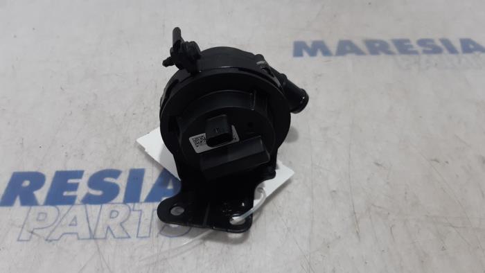 Begagnade Extra vattenpump Alfa Romeo Stelvio (949) 2.2d 16V 210 Q4 Pris € 105,00 Marginaltabell erbjuds av Maresia Parts