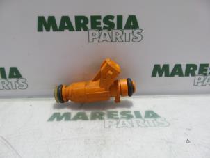 Used Injector (petrol injection) Citroen C2 (JM) 1.6 16V VTR Price € 20,00 Margin scheme offered by Maresia Parts