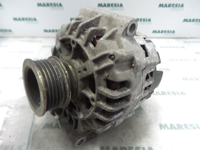 Used Dynamo Renault Espace (JE) 2.0i 16V Price € 39,99 Margin scheme offered by Maresia Parts