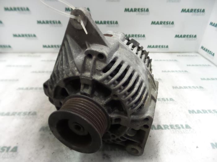 Begagnade Dynamo Renault Espace (JE) 2.0i RTE,RXE Pris € 39,99 Marginaltabell erbjuds av Maresia Parts