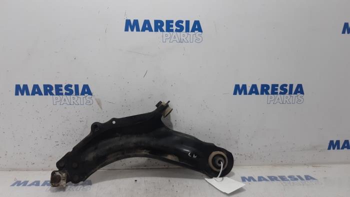 Front lower wishbone, left from a Renault Kangoo Express (FW) 1.5 dCi 90 FAP 2013