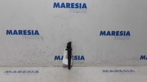 Used Pen ignition coil Peugeot 208 I (CA/CC/CK/CL) 1.6 Vti 16V Price € 15,00 Margin scheme offered by Maresia Parts