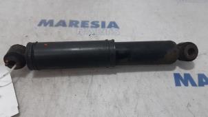 Used Rear shock absorber, right Peugeot Expert (VA/VB/VE/VF/VY) 2.0 Blue HDi 180 16V Price € 36,30 Inclusive VAT offered by Maresia Parts