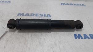 Used Rear shock absorber, left Peugeot Expert (VA/VB/VE/VF/VY) 2.0 Blue HDi 180 16V Price € 36,30 Inclusive VAT offered by Maresia Parts