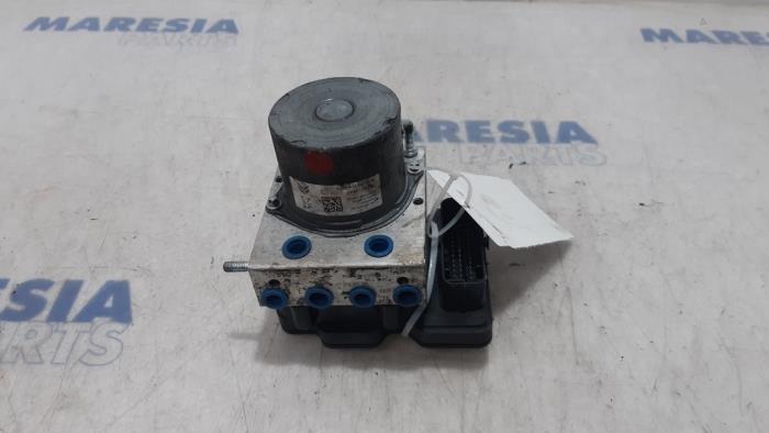 Używane Pompa ABS Peugeot Expert (V1/VA/VB/VE/VF/VT/VY) 2.0 Blue HDi 180 16V Cena € 254,10 Z VAT oferowane przez Maresia Parts