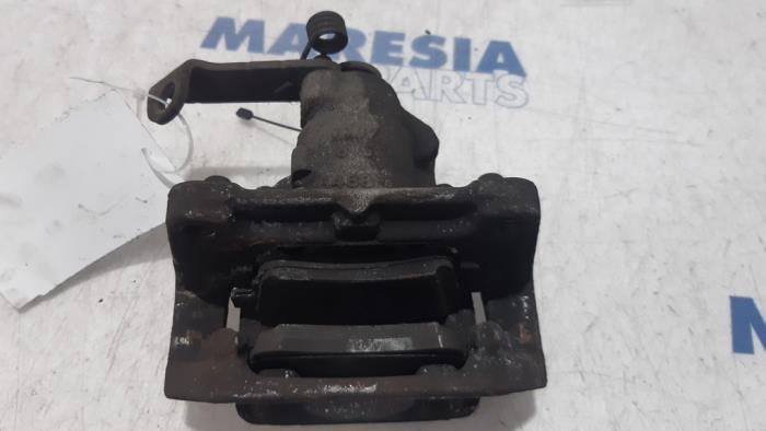 Rear brake calliper, left from a Peugeot Expert (VA/VB/VE/VF/VY) 2.0 Blue HDi 180 16V 2017