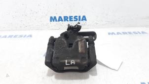 Used Rear brake calliper, left Peugeot Expert (VA/VB/VE/VF/VY) 2.0 Blue HDi 180 16V Price € 60,50 Inclusive VAT offered by Maresia Parts