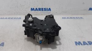 Używane Zbiornik filtra czastek stalych Peugeot Expert (VA/VB/VE/VF/VY) 2.0 Blue HDi 180 16V Cena € 254,10 Z VAT oferowane przez Maresia Parts