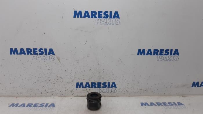 Used Piston Opel Combo Mk.III (D) 1.3 CDTI 16V Price € 30,25 Inclusive VAT offered by Maresia Parts