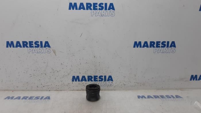 Used Piston Opel Combo Mk.III (D) 1.3 CDTI 16V Price € 30,25 Inclusive VAT offered by Maresia Parts