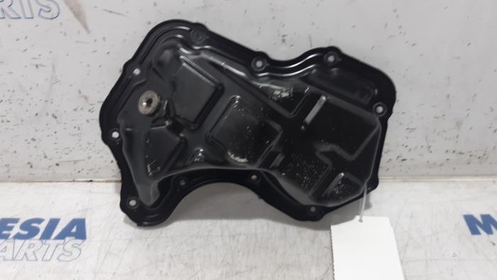 Sump from a Renault Captur (2R) 1.2 TCE 16V EDC 2013