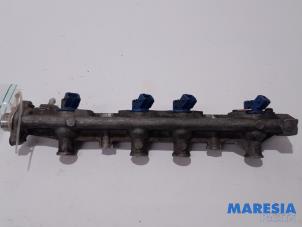 Used Fuel injector nozzle Renault Laguna Price € 50,00 Margin scheme offered by Maresia Parts