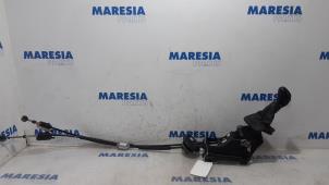 Used Gear stick Citroen C4 Cactus (0B/0P) 1.2 PureTech 82 12V Price € 50,00 Margin scheme offered by Maresia Parts