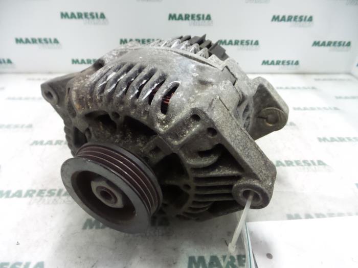 Begagnade Dynamo Renault Megane (BA) 1.4i RL,RN Pris € 40,00 Marginaltabell erbjuds av Maresia Parts
