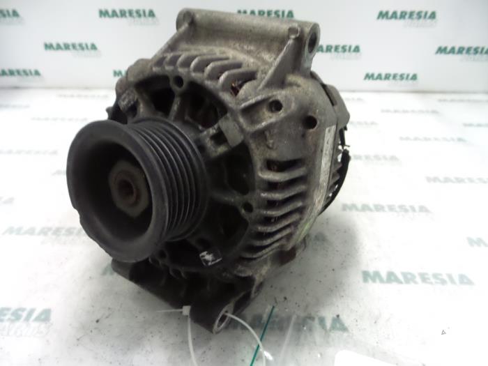 Gebrauchte Dynamo Renault Megane (EA) 1.4 16V Preis € 50,00 Margenregelung angeboten von Maresia Parts