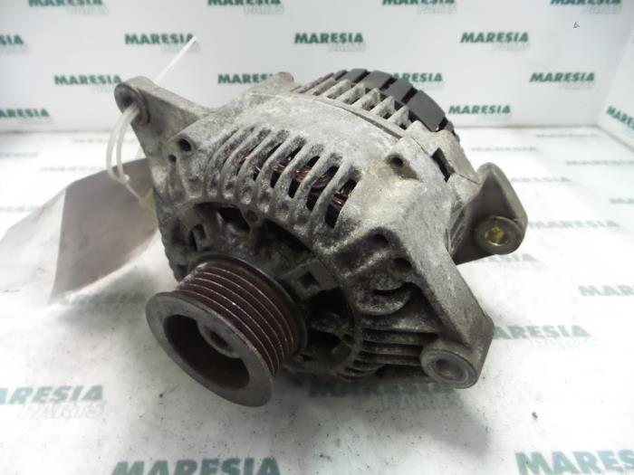 Gebrauchte Dynamo Renault Megane (BA) 2.0i ,Autom. Preis € 40,00 Margenregelung angeboten von Maresia Parts
