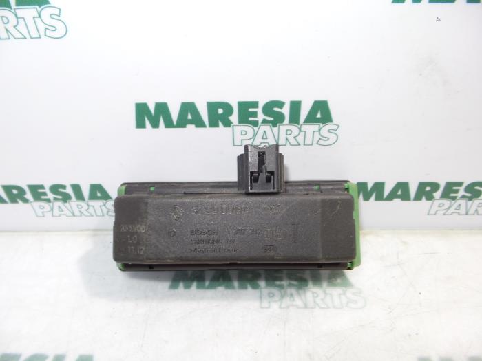 Begagnade Regnsensor Renault Laguna II Grandtour (KG) 1.8 16V Pris € 35,00 Marginaltabell erbjuds av Maresia Parts
