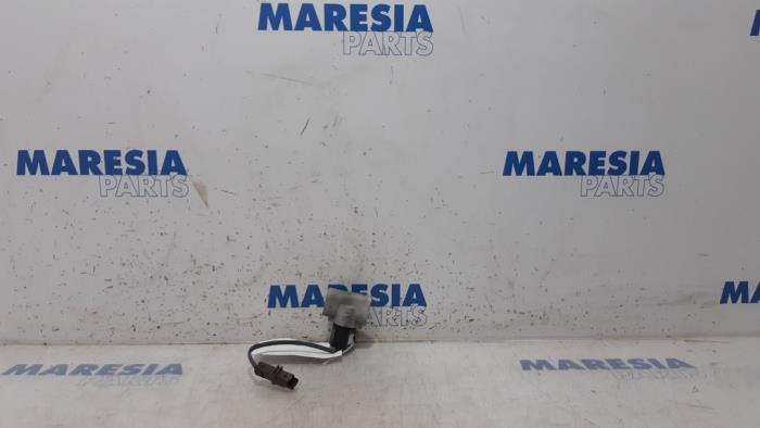 Begagnade Trycksensor, luftkonditionering Renault Zoé (AG) 46kW Pris € 40,00 Marginaltabell erbjuds av Maresia Parts