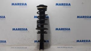 Used Front shock absorber rod, right Renault Kangoo/Grand Kangoo (KW) 1.6 16V Hi-Flex Price € 75,00 Margin scheme offered by Maresia Parts