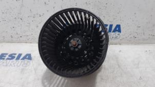 Used Heating and ventilation fan motor Renault Clio IV (5R) 0.9 Energy TCE 90 12V Price € 30,00 Margin scheme offered by Maresia Parts