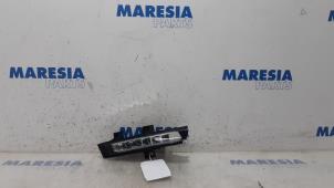 Used Daytime running light, left Renault Clio IV (5R) 0.9 Energy TCE 90 12V Price € 75,00 Margin scheme offered by Maresia Parts