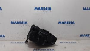 Used Air box Renault Clio IV (5R) 0.9 Energy TCE 90 12V Price € 20,00 Margin scheme offered by Maresia Parts