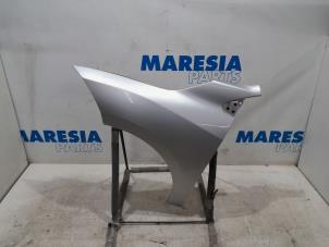Used Front wing, left Renault Megane III Berline (BZ) 1.5 dCi 105 Price € 85,00 Margin scheme offered by Maresia Parts