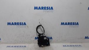 Gebrauchte Türschlossmechanik 4-türig rechts vorne Fiat Punto Preis € 25,00 Margenregelung angeboten von Maresia Parts