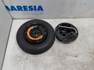 Used Jackkit + spare wheel Fiat 500 (312) 0.9 TwinAir 85 Price € 90,00 Margin scheme offered by Maresia Parts