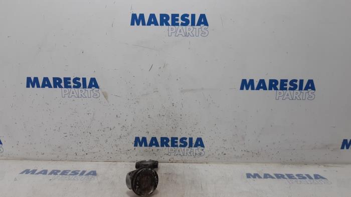 Usados Pistón Peugeot 107 1.0 12V Precio € 50,00 Norma de margen ofrecido por Maresia Parts